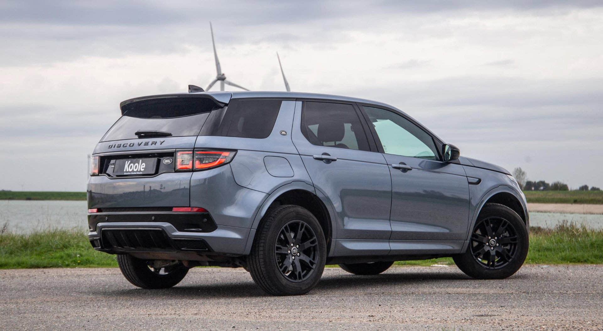 Land Rover Discovery Sport P300e 1.5 SE R-DYNAMIC / CARPLAY / LEER / DEALER ONDERHOUDEN / CAMERA