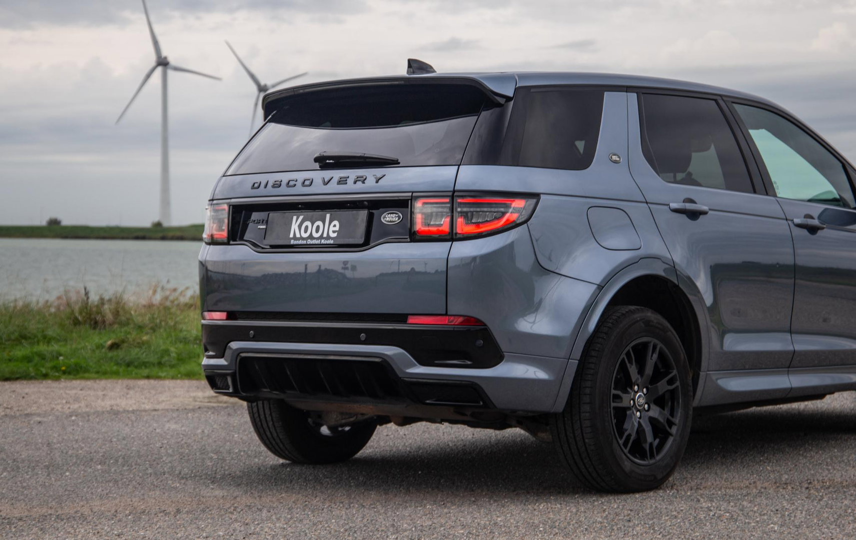 Land Rover Discovery Sport P300e 1.5 SE R-DYNAMIC / CARPLAY / LEER / DEALER ONDERHOUDEN / CAMERA