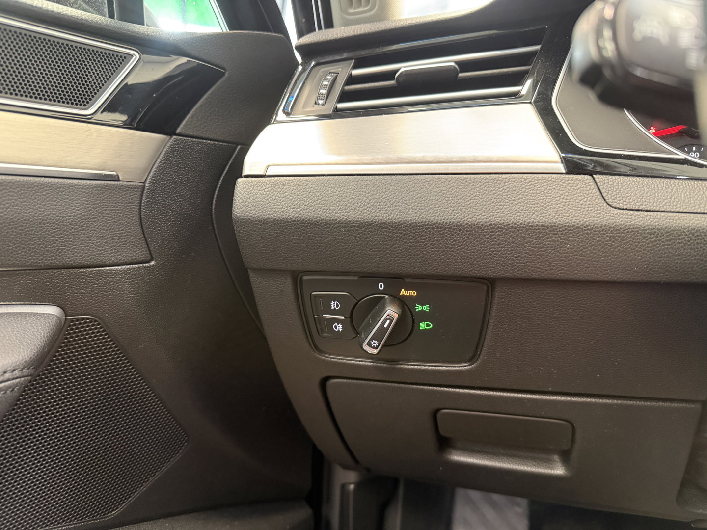 Volkswagen Passat Variant 1.4 TSI ACT Connected Series+ R-line Carplay Navigatie 24 Maanden garantie* (Vraag naar de voorwaarden)
