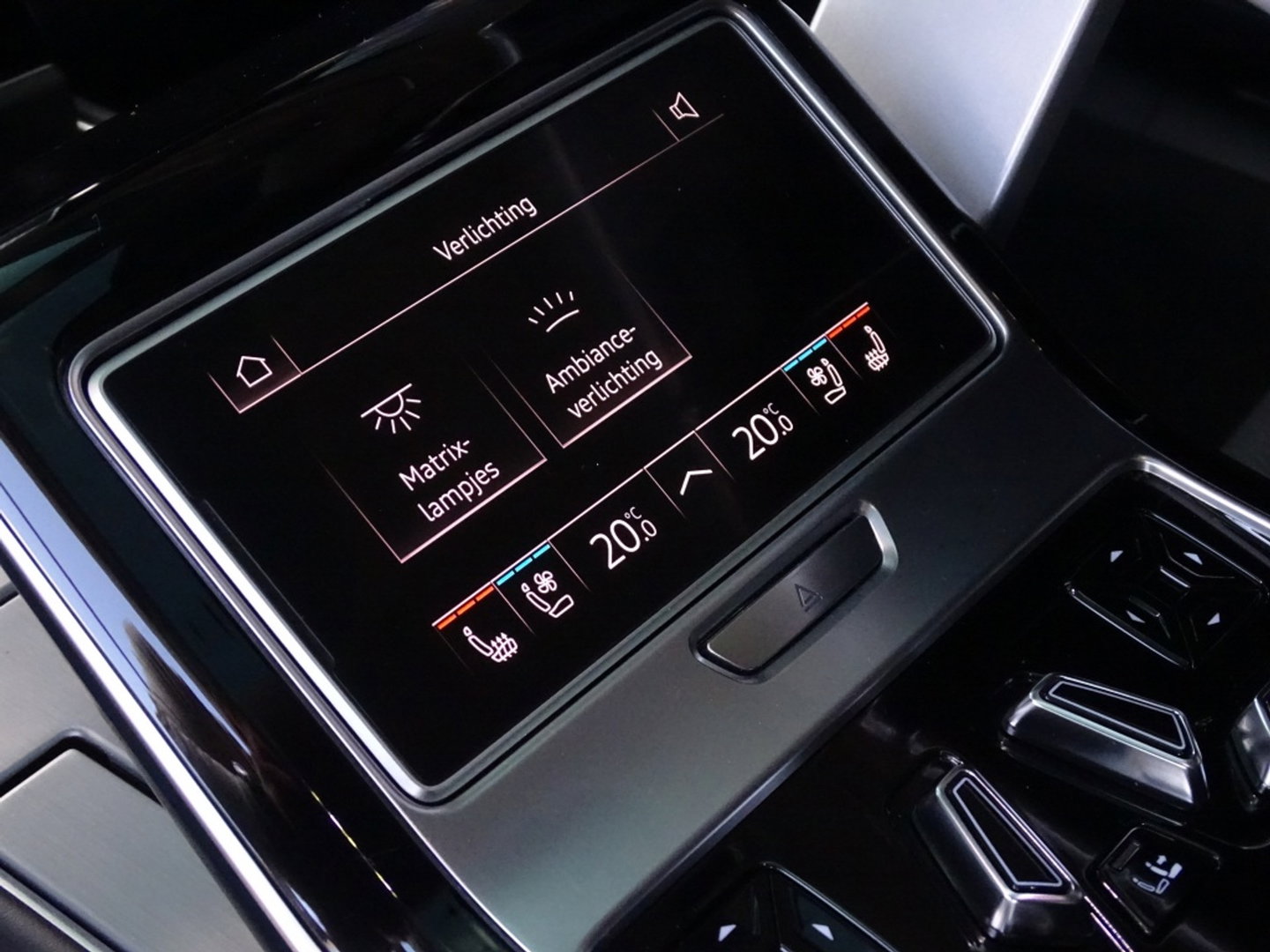 Audi A8 60 TFSi e Lang 449PK S line / B&O / TV's / alcantara / softclose / massage / 360°