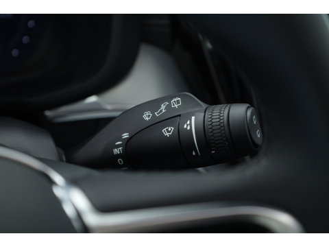 Volvo XC60 2.0 T8 Plug-in hybrid AWD Ultra Black Edition | Luchtvering | Massage | Bowers & Wilkins | 22 inch | Trekhaak |
