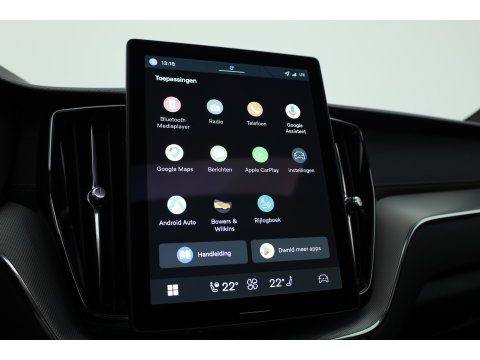 Volvo XC60 2.0 T8 Plug-in hybrid AWD Ultra Black Edition | Luchtvering | Massage | Bowers & Wilkins | 22 inch | Trekhaak |