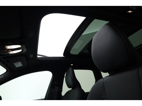 Volvo XC60 2.0 T8 Plug-in hybrid AWD Ultra Black Edition | Luchtvering | Massage | Bowers & Wilkins | 22 inch | Trekhaak |