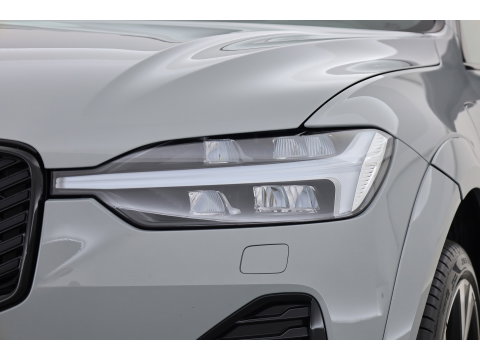 Volvo XC60 2.0 T8 Plug-in hybrid AWD Ultra Black Edition | Luchtvering | Massage | Bowers & Wilkins | 22 inch | Trekhaak |
