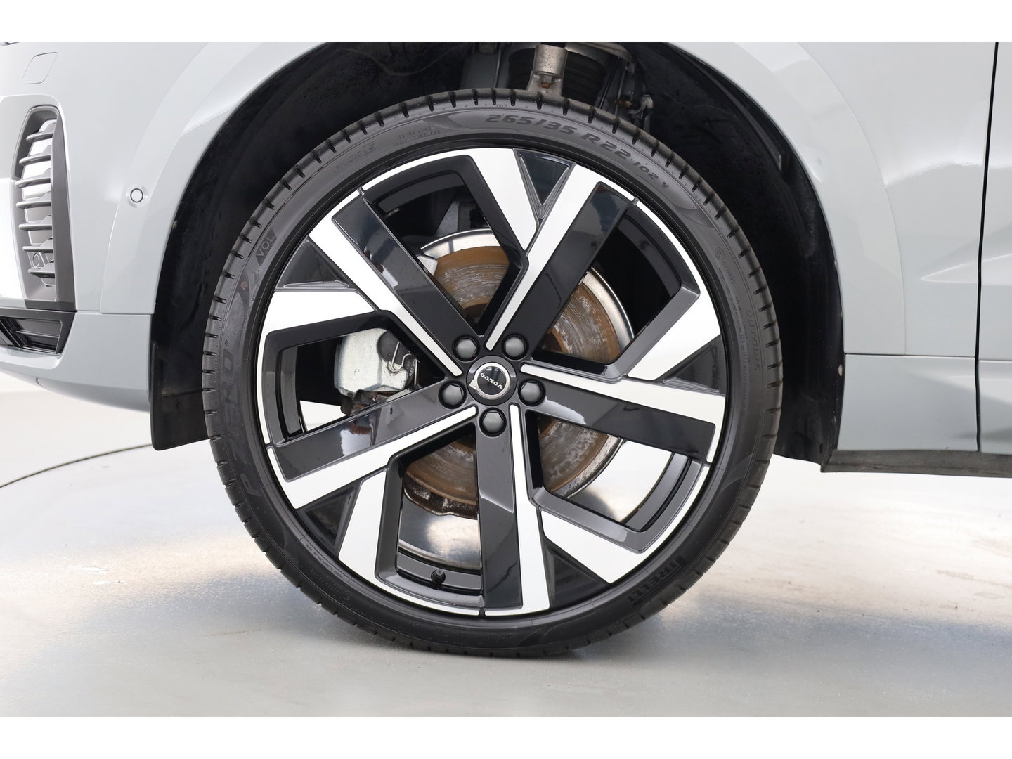 Volvo XC60 2.0 T8 Plug-in hybrid AWD Ultra Black Edition | Luchtvering | Massage | Bowers & Wilkins | 22 inch | Trekhaak |