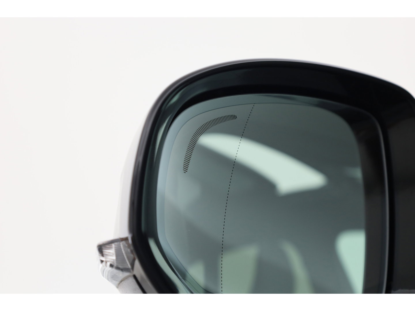 Volvo XC60 2.0 T8 Plug-in hybrid AWD Ultra Black Edition | Luchtvering | Massage | Bowers & Wilkins | 22 inch | Trekhaak |