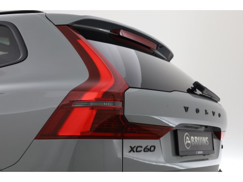 Volvo XC60 2.0 T8 Plug-in hybrid AWD Ultra Black Edition | Luchtvering | Massage | Bowers & Wilkins | 22 inch | Trekhaak |
