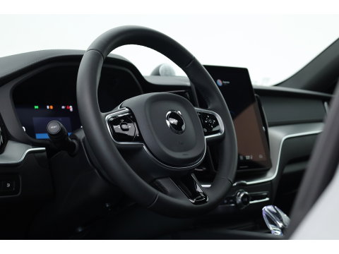 Volvo XC60 2.0 T8 Plug-in hybrid AWD Ultra Black Edition | Luchtvering | Massage | Bowers & Wilkins | 22 inch | Trekhaak |