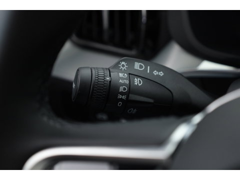 Volvo XC60 2.0 T8 Plug-in hybrid AWD Ultra Black Edition | Luchtvering | Massage | Bowers & Wilkins | 22 inch | Trekhaak |