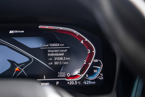 BMW 3 Serie Touring 320e LED / DEALER ONDERHOUDEN / CAMERA / CARPLAY / TREKHAAK