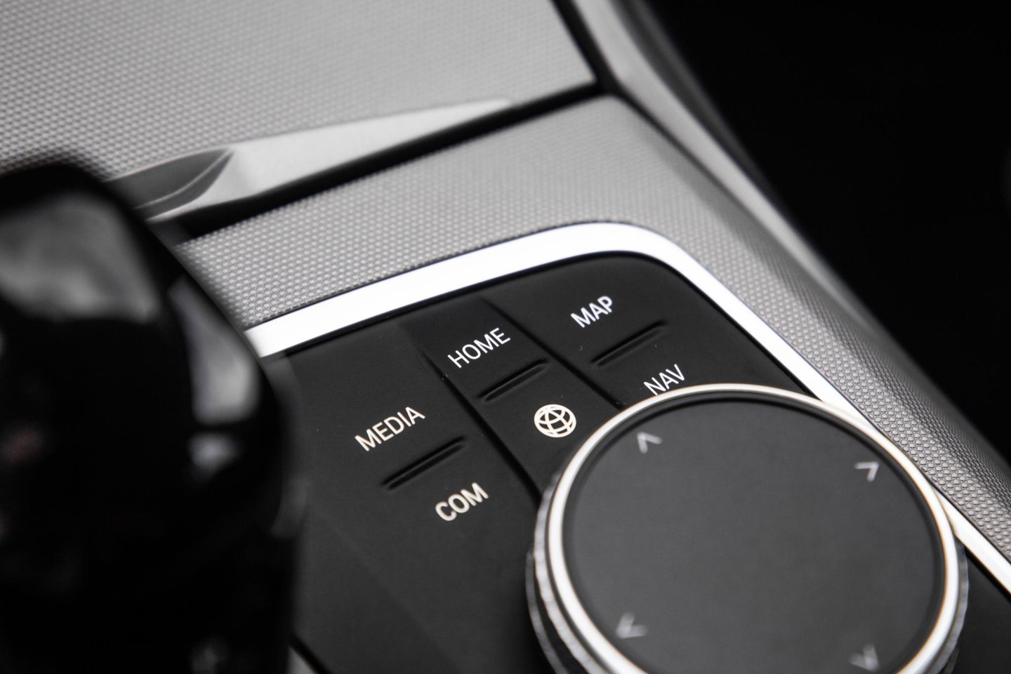 BMW 3 Serie Touring 320e LED / DEALER ONDERHOUDEN / CAMERA / CARPLAY / TREKHAAK