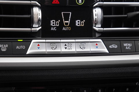 BMW 3 Serie Touring 320e LED / DEALER ONDERHOUDEN / CAMERA / CARPLAY / TREKHAAK