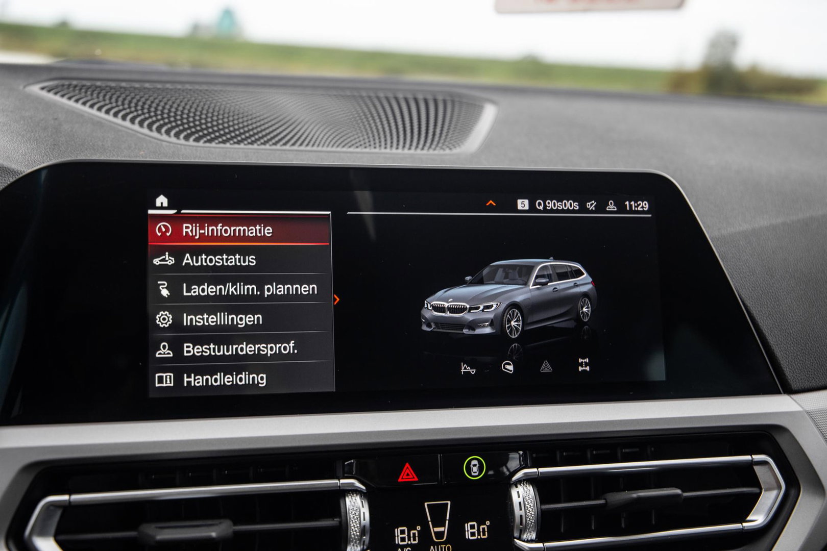 BMW 3 Serie Touring 320e LED / DEALER ONDERHOUDEN / CAMERA / CARPLAY / TREKHAAK