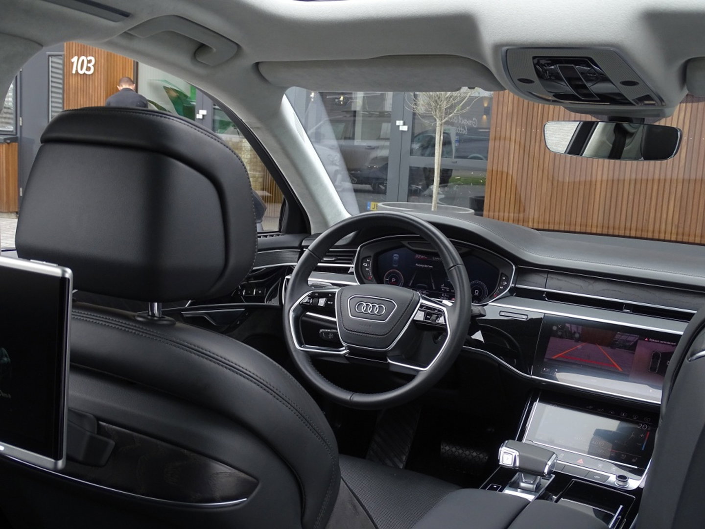 Audi A8 60 TFSi e Lang 449PK S line / B&O / TV's / alcantara / softclose / massage / 360°