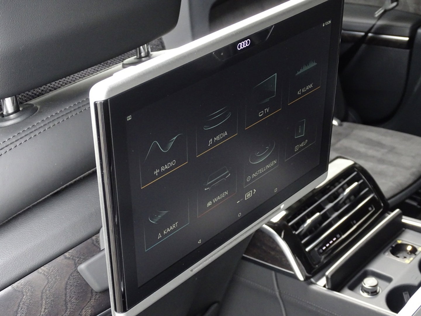 Audi A8 60 TFSi e Lang 449PK S line / B&O / TV's / alcantara / softclose / massage / 360°