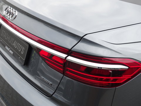 Audi A8 60 TFSi e Lang 449PK S line / B&O / TV's / alcantara / softclose / massage / 360°