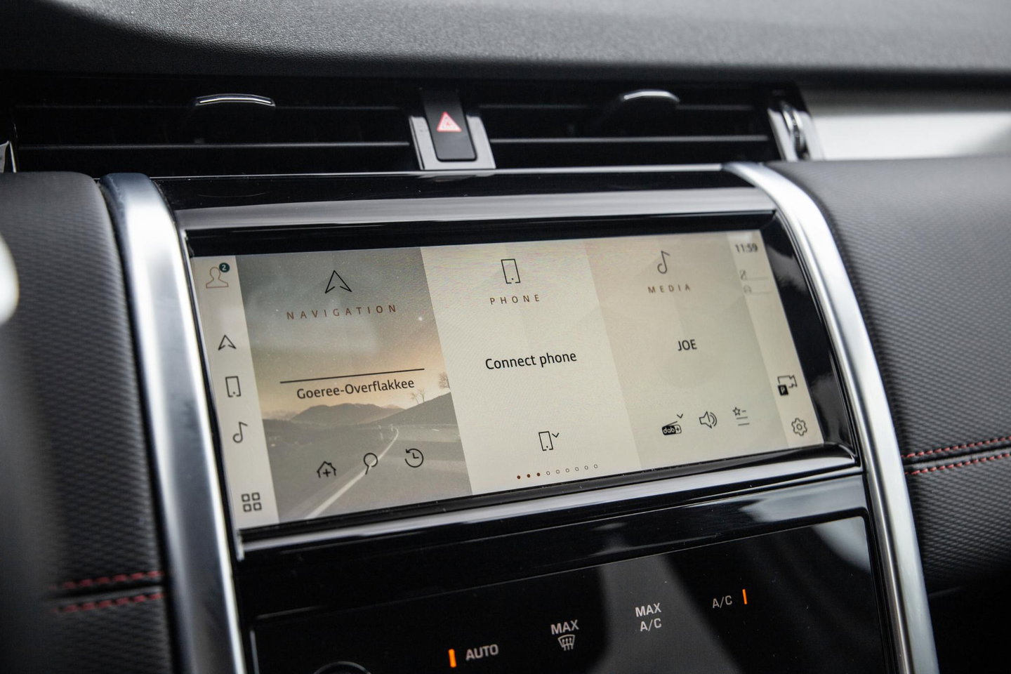 Land Rover Discovery Sport P300e 1.5 SE R-DYNAMIC / CARPLAY / LEER / DEALER ONDERHOUDEN / CAMERA