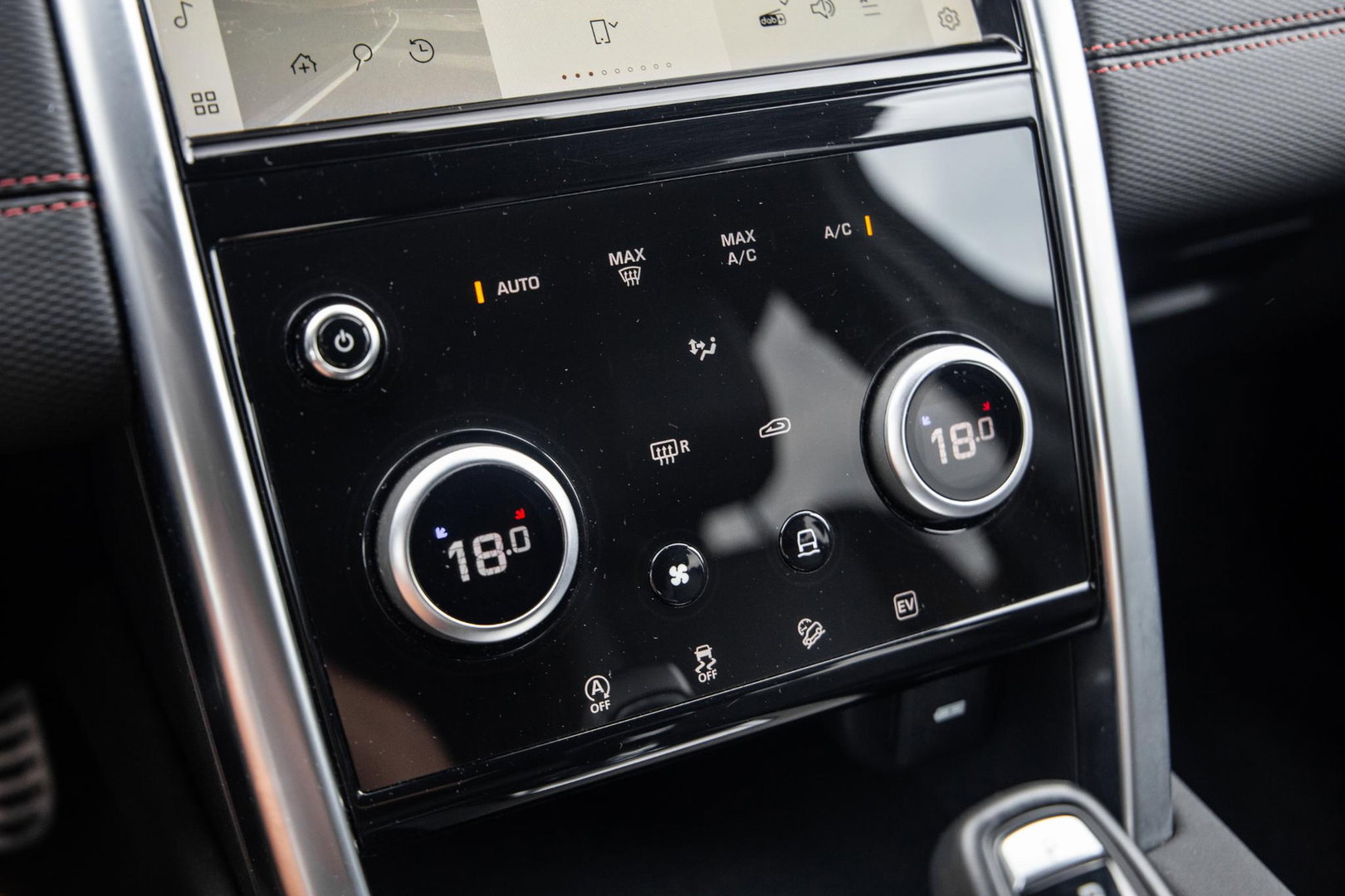 Land Rover Discovery Sport P300e 1.5 SE R-DYNAMIC / CARPLAY / LEER / DEALER ONDERHOUDEN / CAMERA