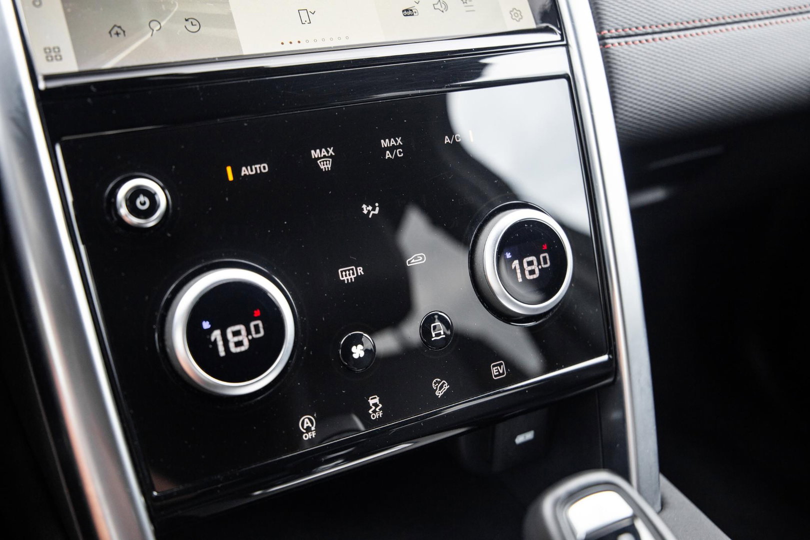 Land Rover Discovery Sport P300e 1.5 SE R-DYNAMIC / CARPLAY / LEER / DEALER ONDERHOUDEN / CAMERA