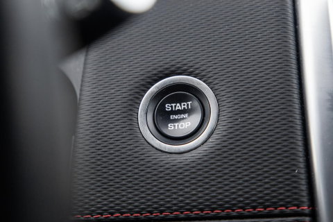 Land Rover Discovery Sport P300e 1.5 SE R-DYNAMIC / CARPLAY / LEER / DEALER ONDERHOUDEN / CAMERA