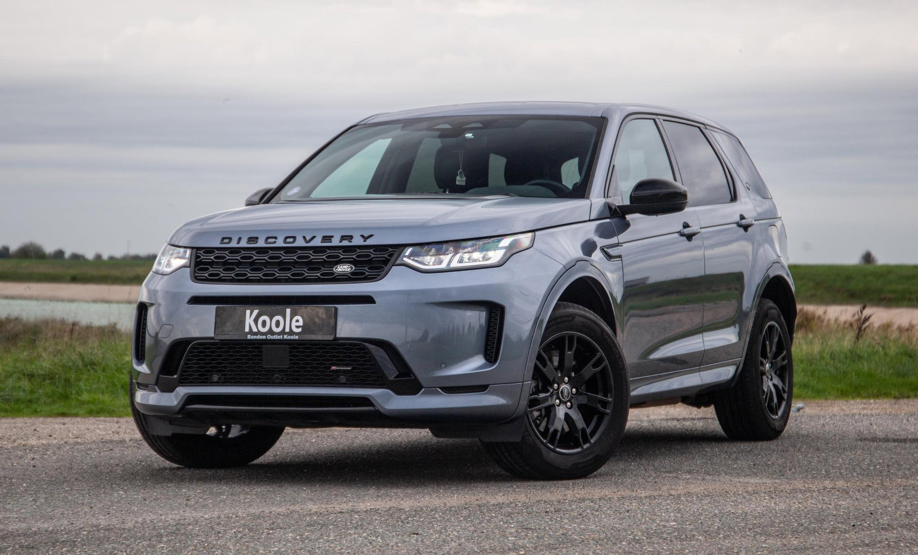 Land Rover Discovery Sport P300e 1.5 SE R-DYNAMIC / CARPLAY / LEER / DEALER ONDERHOUDEN / CAMERA