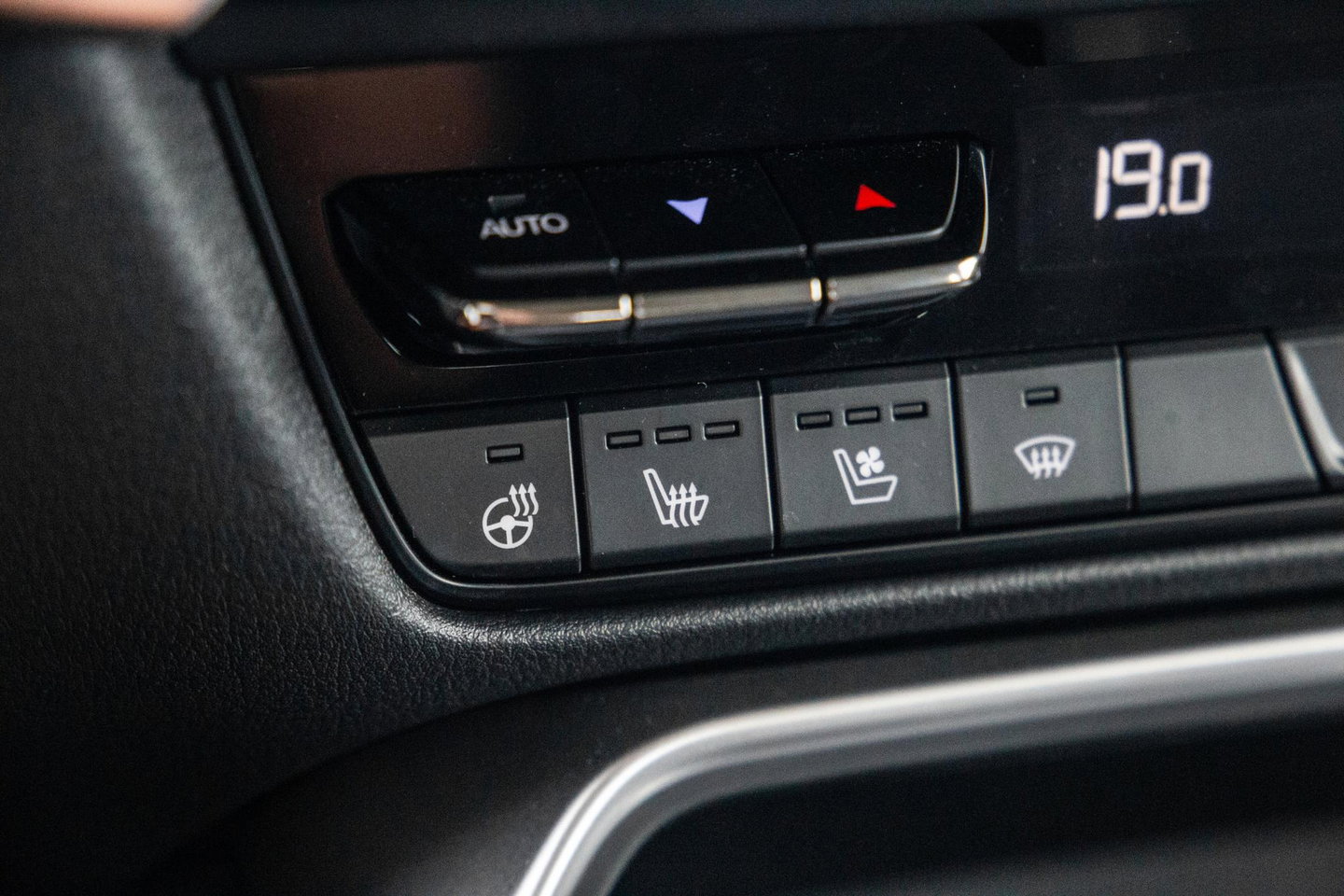 Mazda CX-60 2.5 e-SkyActiv PHEV Homura / STOELVERWARMING + KOELING / CARPLAY / ADAPTIVE CRUISE