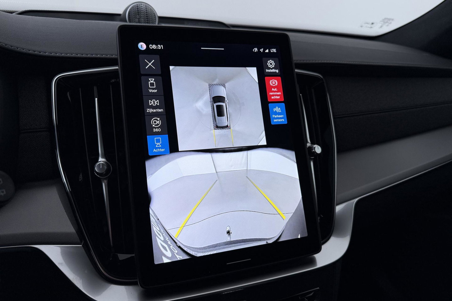 Volvo XC90 T8 Ultra Black Edition | Luchtvering | B&W | Stoelventilatie | 22 inch | Pilot Assist