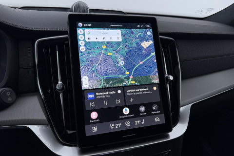 Volvo XC90 T8 Ultra Black Edition | Luchtvering | B&W | Stoelventilatie | 22 inch | Pilot Assist