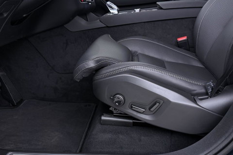 Volvo XC90 T8 Ultra Black Edition | Luchtvering | B&W | Stoelventilatie | 22 inch | Pilot Assist