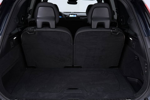 Volvo XC90 T8 Ultra Black Edition | Luchtvering | B&W | Stoelventilatie | 22 inch | Pilot Assist