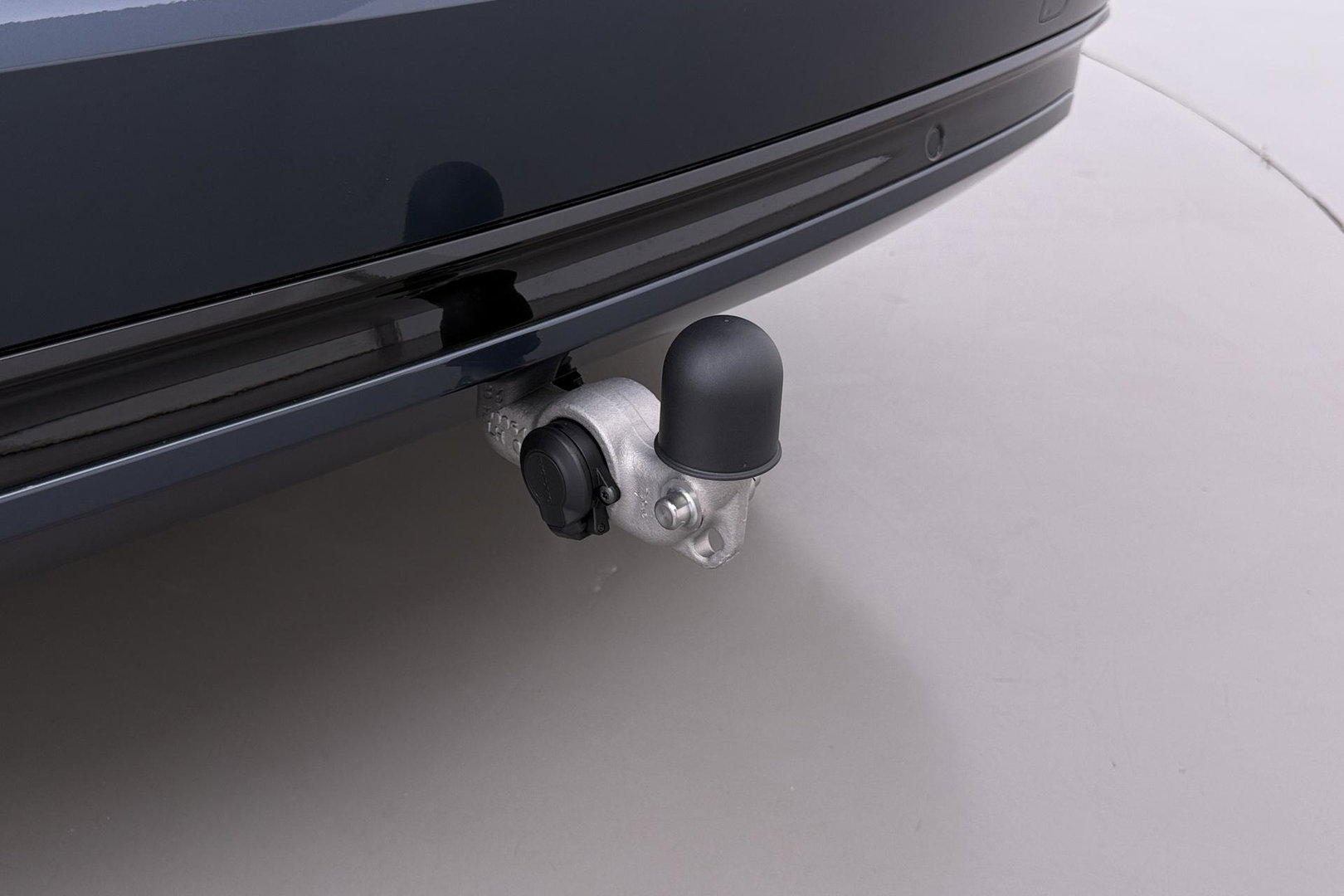 Volvo XC90 T8 Ultra Black Edition | Luchtvering | B&W | Stoelventilatie | 22 inch | Pilot Assist