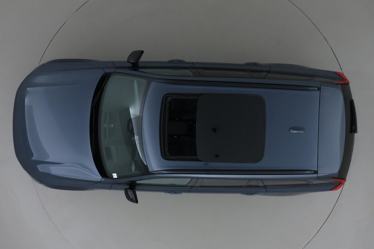 Volvo XC90 T8 Ultra Black Edition | Luchtvering | B&W | Stoelventilatie | 22 inch | Pilot Assist