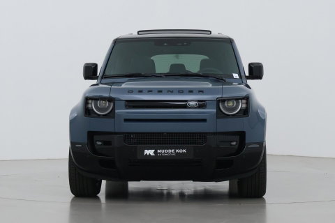 Land Rover Defender 110 P300e X-Dynamic SE | FACELIFT | Luchtvering | ClearSight | Black Pack | Panoramadak | Trekhaak | 360° Camera | Koelbox | ACC