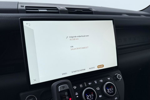 Land Rover Defender 110 P300e X-Dynamic SE | FACELIFT | Luchtvering | ClearSight | Black Pack | Panoramadak | Trekhaak | 360° Camera | Koelbox | ACC