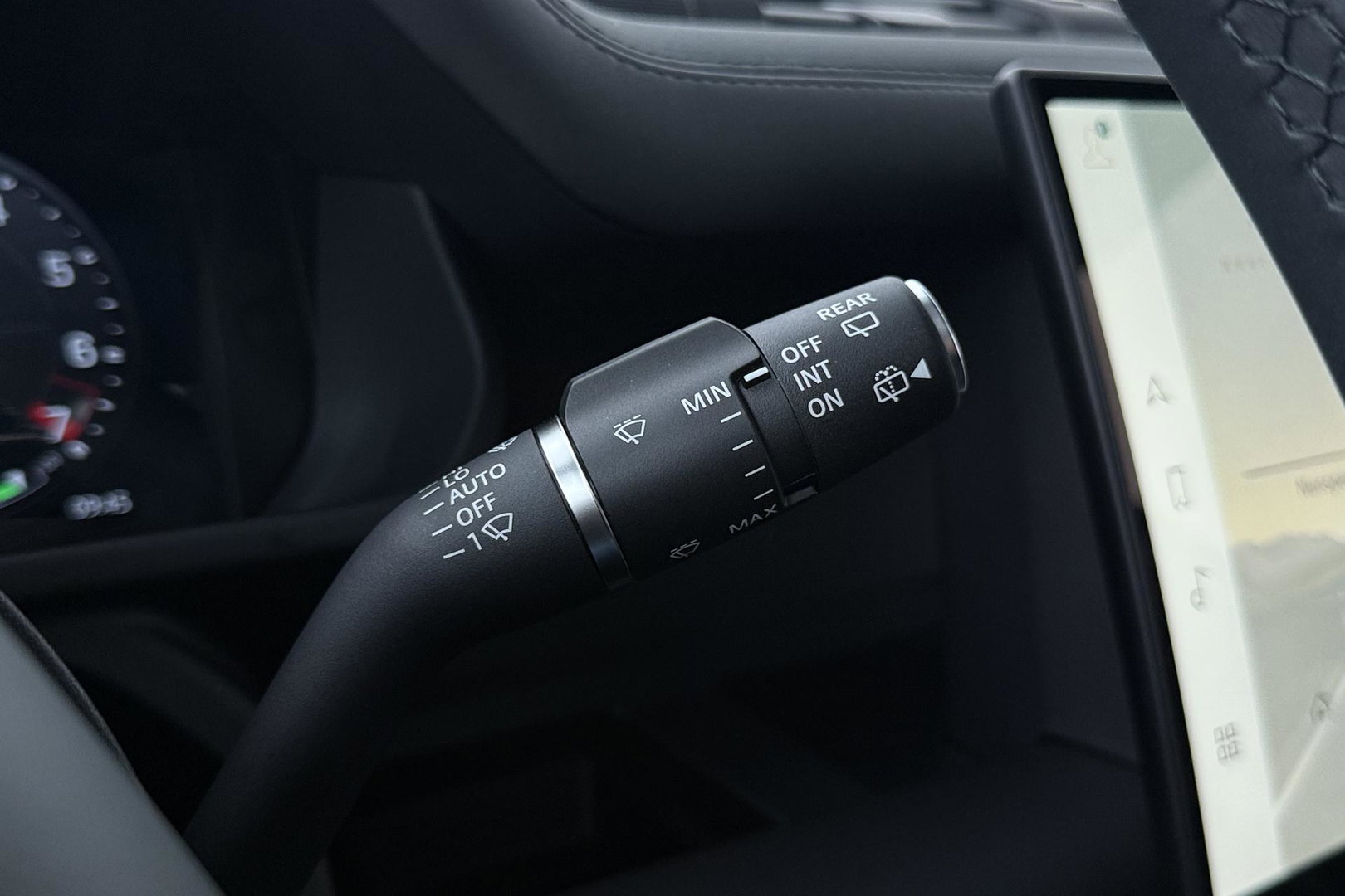 Land Rover Defender 110 P300e X-Dynamic SE | FACELIFT | Luchtvering | ClearSight | Black Pack | Panoramadak | Trekhaak | 360° Camera | Koelbox | ACC