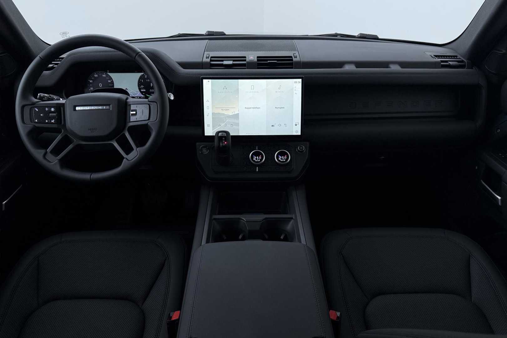 Land Rover Defender 110 P300e X-Dynamic SE | FACELIFT | Luchtvering | ClearSight | Black Pack | Panoramadak | Trekhaak | 360° Camera | Koelbox | ACC