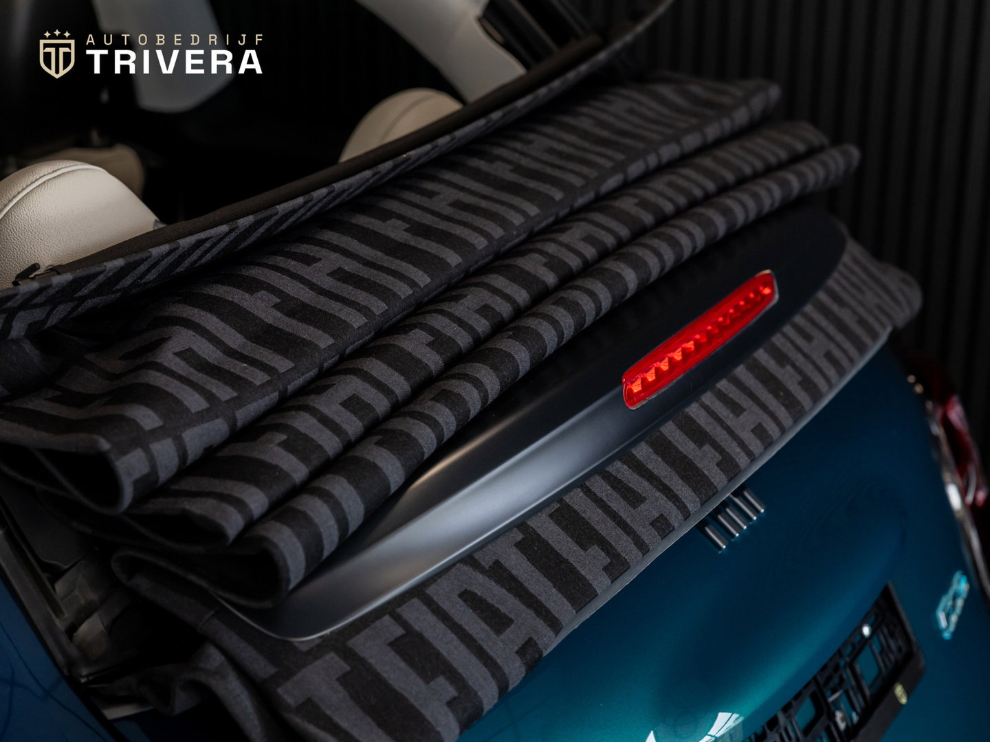 Fiat 500 La Prima cabrio 42 kWh l SoH 95% l AUT.l 360° camera l Stoel verwarming l Leder l CARPLAY l BTW - auto l Dealer onderh.