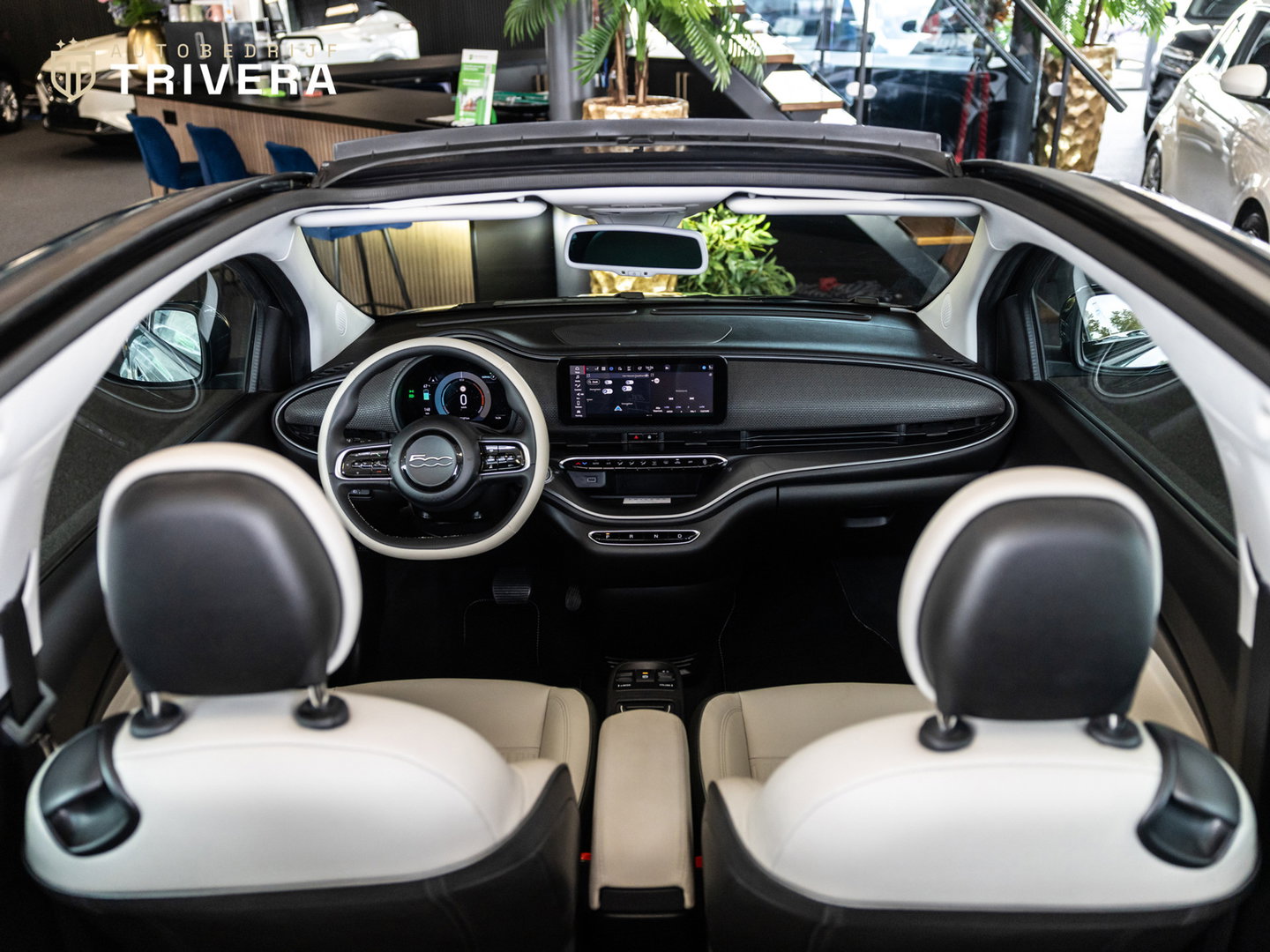 Fiat 500 La Prima cabrio 42 kWh l SoH 95% l AUT.l 360° camera l Stoel verwarming l Leder l CARPLAY l BTW - auto l Dealer onderh.