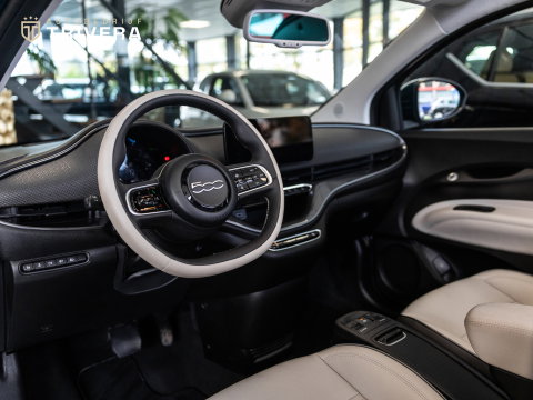 Fiat 500 La Prima cabrio 42 kWh l SoH 95% l AUT.l 360° camera l Stoel verwarming l Leder l CARPLAY l BTW - auto l Dealer onderh.