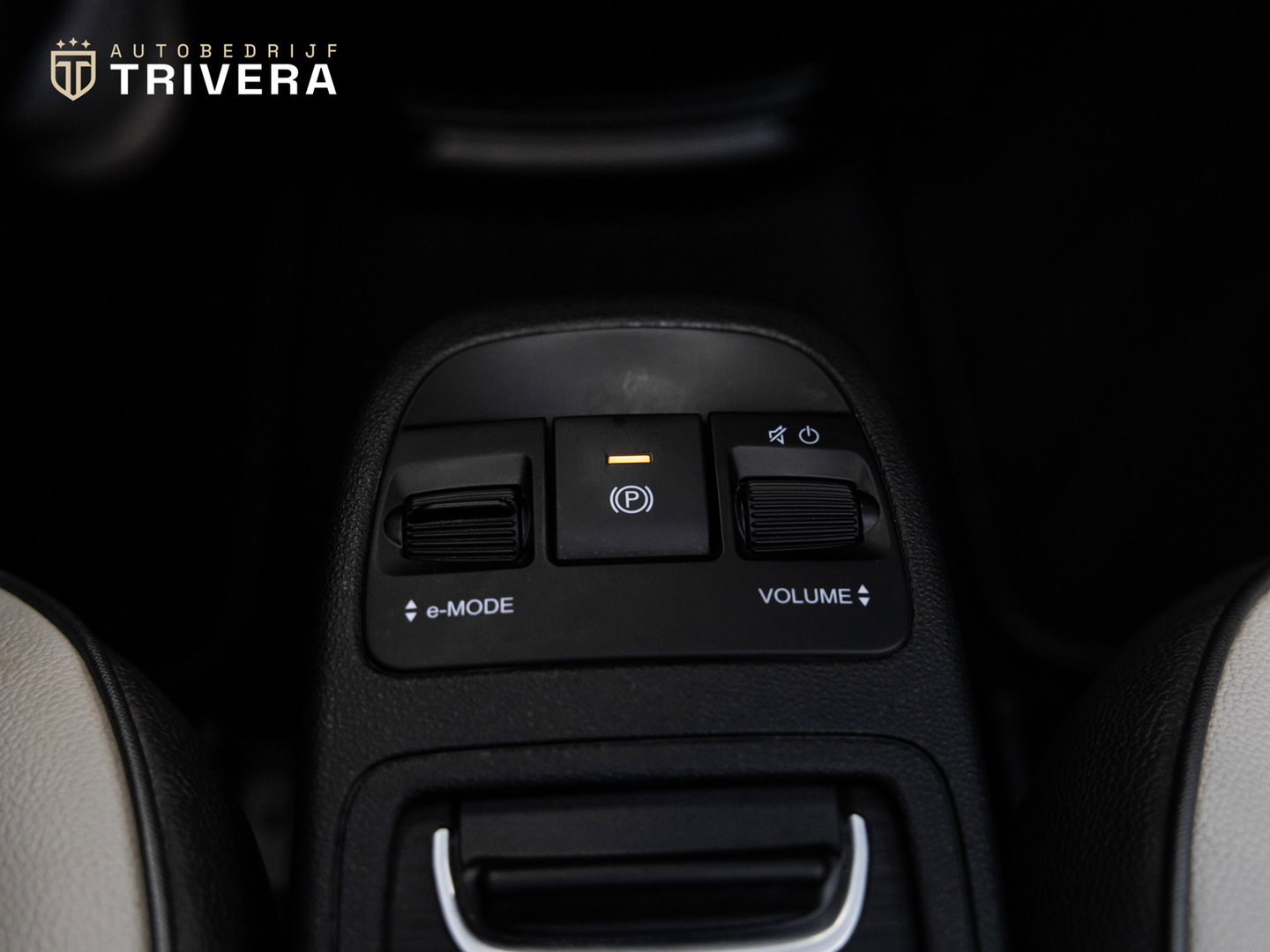 Fiat 500 La Prima cabrio 42 kWh l SoH 95% l AUT.l 360° camera l Stoel verwarming l Leder l CARPLAY l BTW - auto l Dealer onderh.