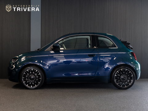Fiat 500 La Prima cabrio 42 kWh l SoH 95% l AUT.l 360° camera l Stoel verwarming l Leder l CARPLAY l BTW - auto l Dealer onderh.