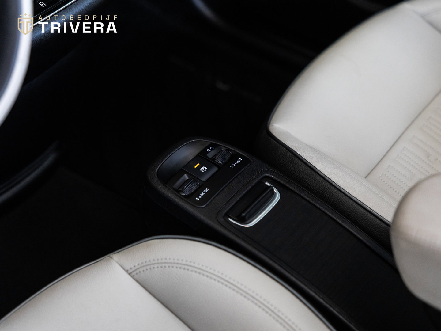Fiat 500 La Prima cabrio 42 kWh l SoH 95% l AUT.l 360° camera l Stoel verwarming l Leder l CARPLAY l BTW - auto l Dealer onderh.