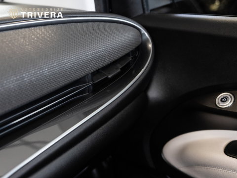 Fiat 500 La Prima cabrio 42 kWh l SoH 95% l AUT.l 360° camera l Stoel verwarming l Leder l CARPLAY l BTW - auto l Dealer onderh.