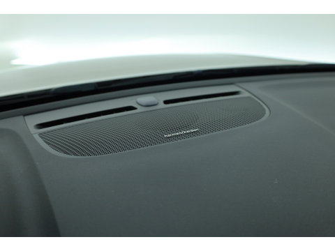 Volvo XC40 Recharge Twin 408PK Ultimate | Pano-dak | Trekhaak | 360 camera |Stoel + stuurverw. | Warmtepomp |