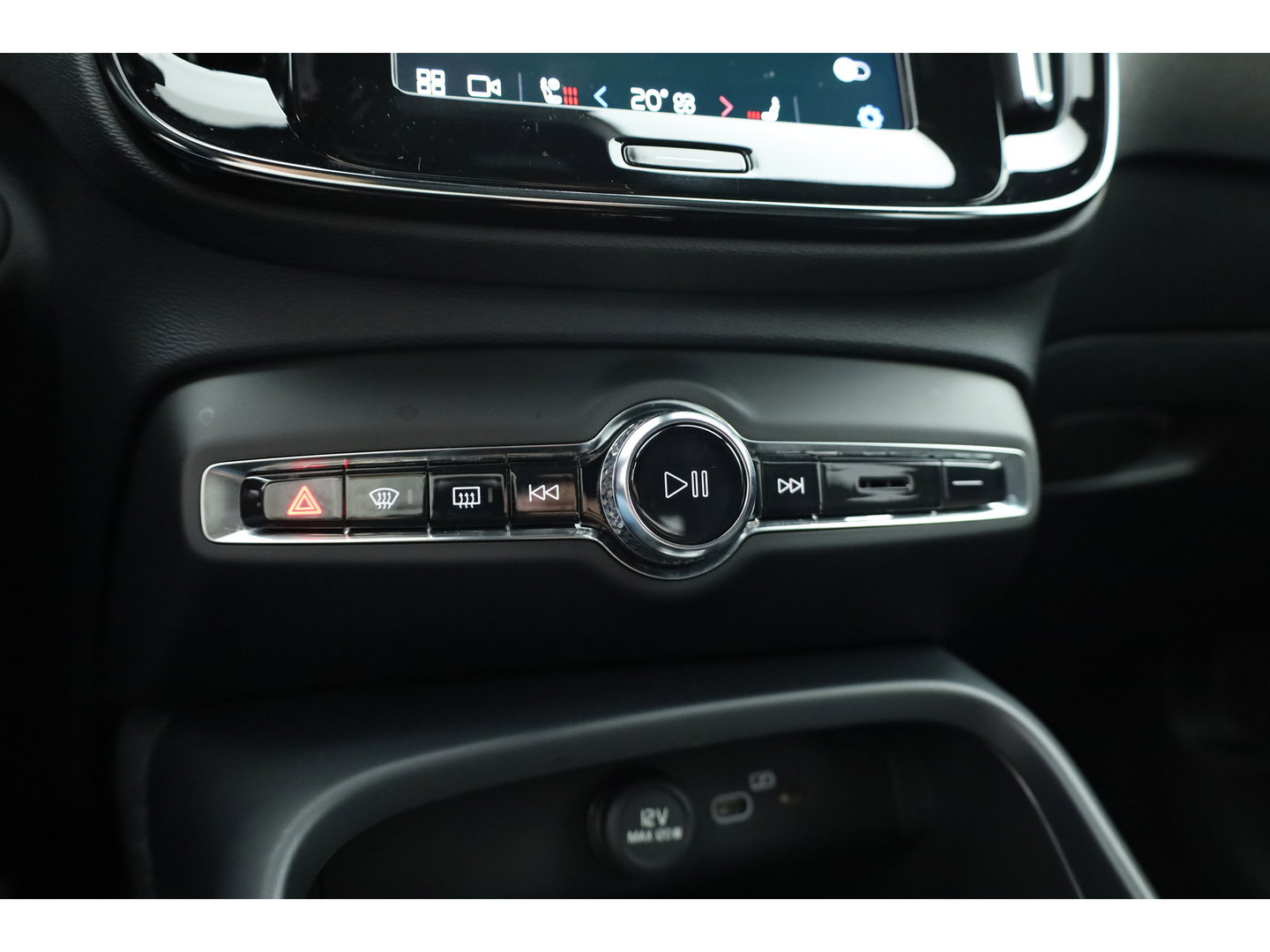 Volvo XC40 Recharge Twin 408PK Ultimate | Pano-dak | Trekhaak | 360 camera |Stoel + stuurverw. | Warmtepomp |