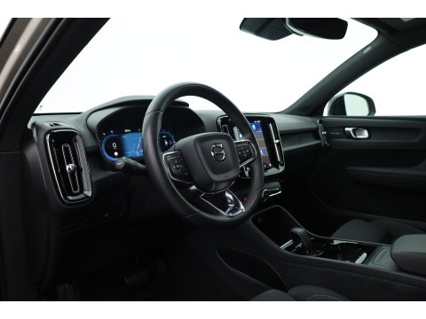 Volvo XC40 Recharge Twin 408PK Ultimate | Pano-dak | Trekhaak | 360 camera |Stoel + stuurverw. | Warmtepomp |