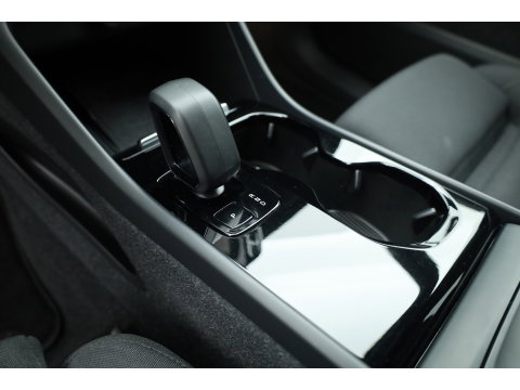 Volvo XC40 Recharge Twin 408PK Ultimate | Pano-dak | Trekhaak | 360 camera |Stoel + stuurverw. | Warmtepomp |