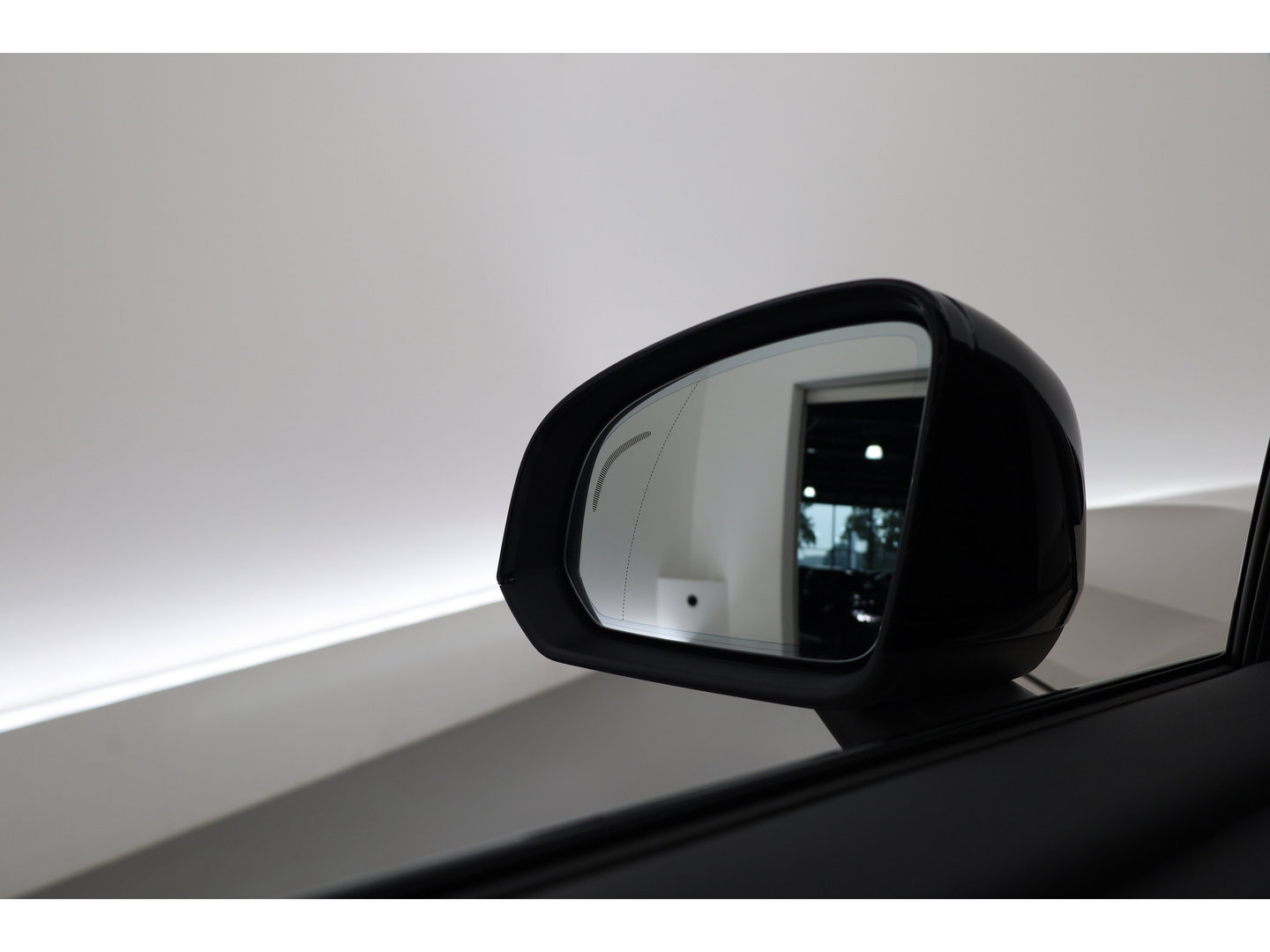 Volvo XC40 Recharge Twin 408PK Ultimate | Pano-dak | Trekhaak | 360 camera |Stoel + stuurverw. | Warmtepomp |