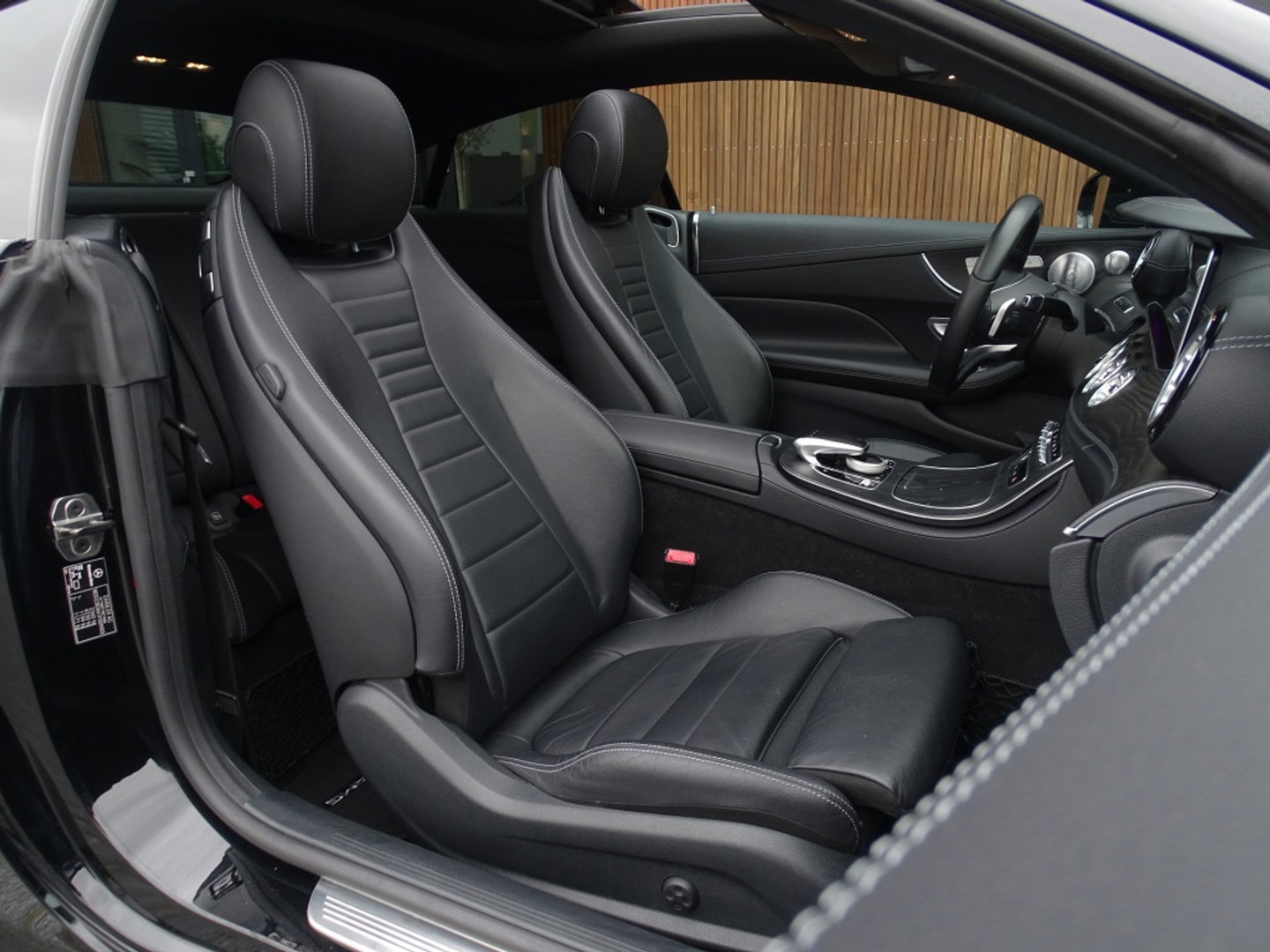 Mercedes-Benz E-Klasse Coupé 400 4 Matic 334PK AMG Edition 1 / Burmester *NAP*