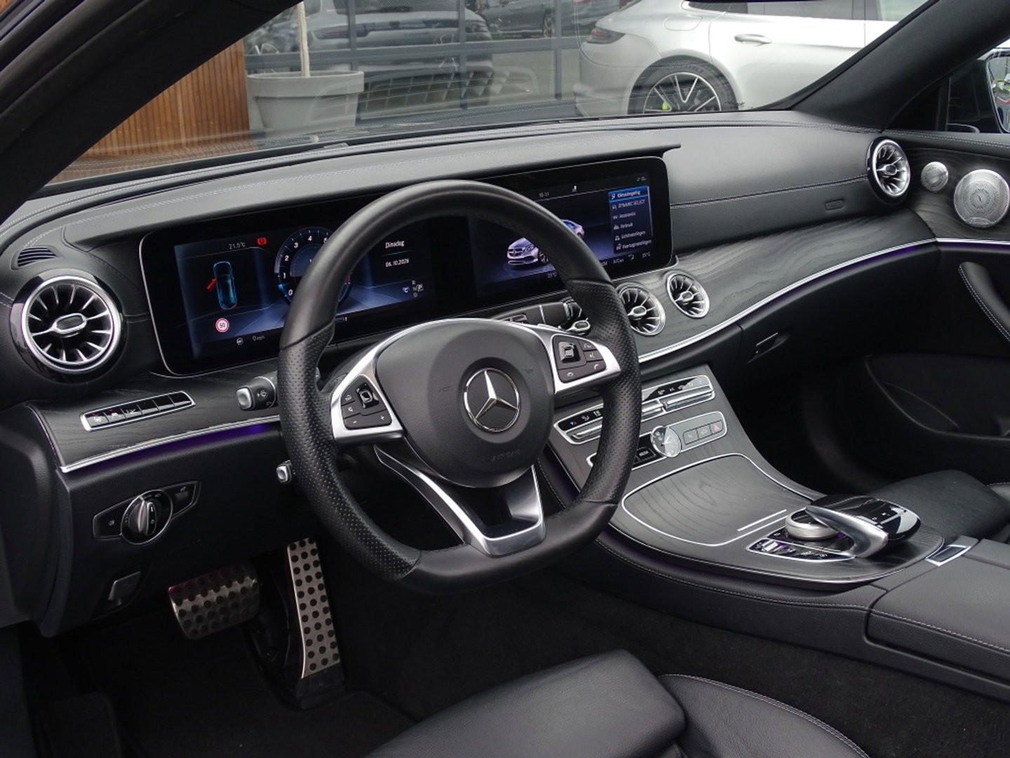 Mercedes-Benz E-Klasse Coupé 400 4 Matic 334PK AMG Edition 1 / Burmester *NAP*